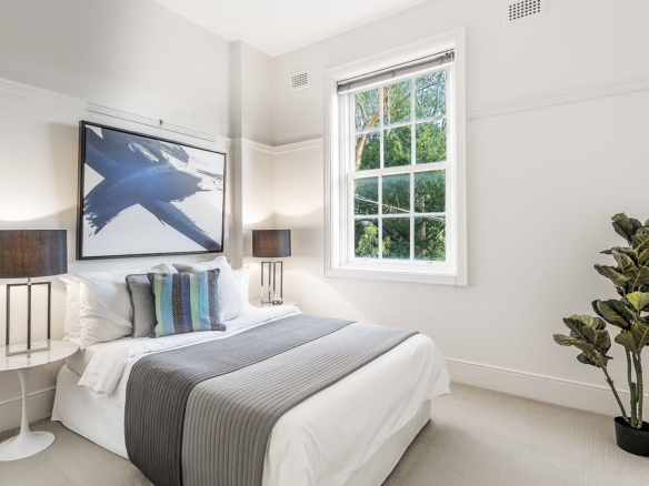 Brett Storrier Realty - 121 William Street - Darlinghurst