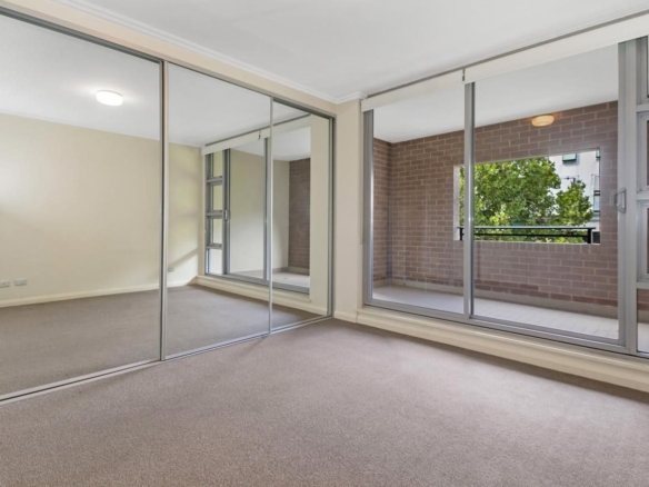 duCHATEAU | Real Estate | Surry Hills - 16-20 Smail Street - Ultimo