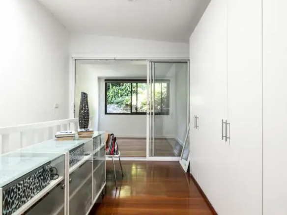 duCHATEAU | Real Estate | Surry Hills - 15 Rose Terrace. - Paddington