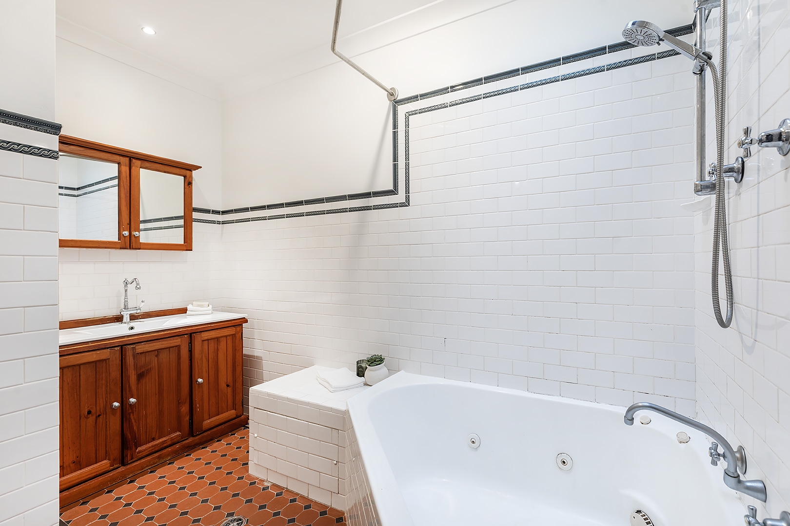 duCHATEAU | Real Estate | Surry Hills - 54 Myrtle Street - Chippendale