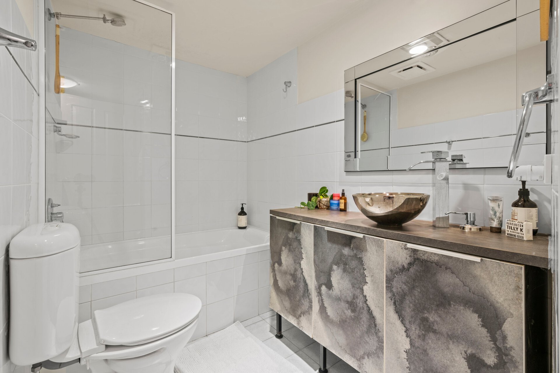 duCHATEAU | Real Estate | Surry Hills - 6-8 Albert Street - Newtown