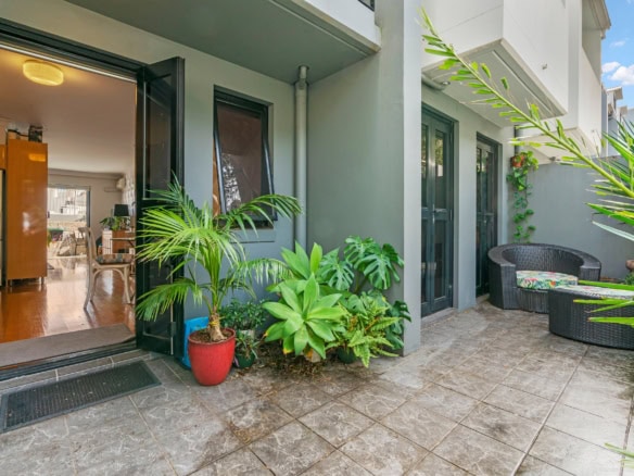 duCHATEAU | Real Estate | Surry Hills - 6-8 Albert Street - Newtown