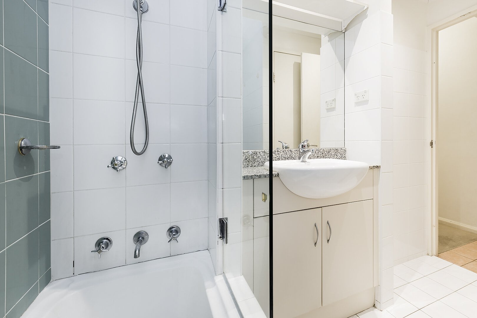 duCHATEAU | Real Estate | Surry Hills - 6 Poplar Street - Surry Hills