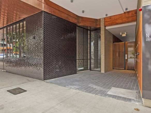 duCHATEAU | Real Estate | Surry Hills - 17 Danks Street - Waterloo